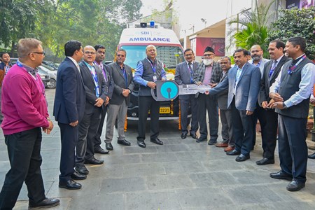 Alshifa Multispeciality Hospital receives Ambulance from State Bank of India