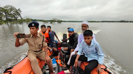 The SBF Team assists SDFR in rescue operations in Kaliganj, South Assam